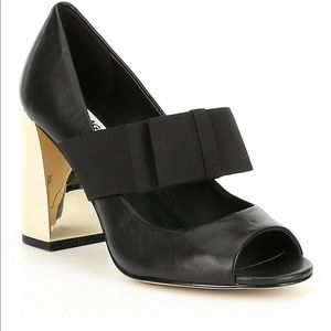 Karl Lagerfeld gold heels with bow 🎀